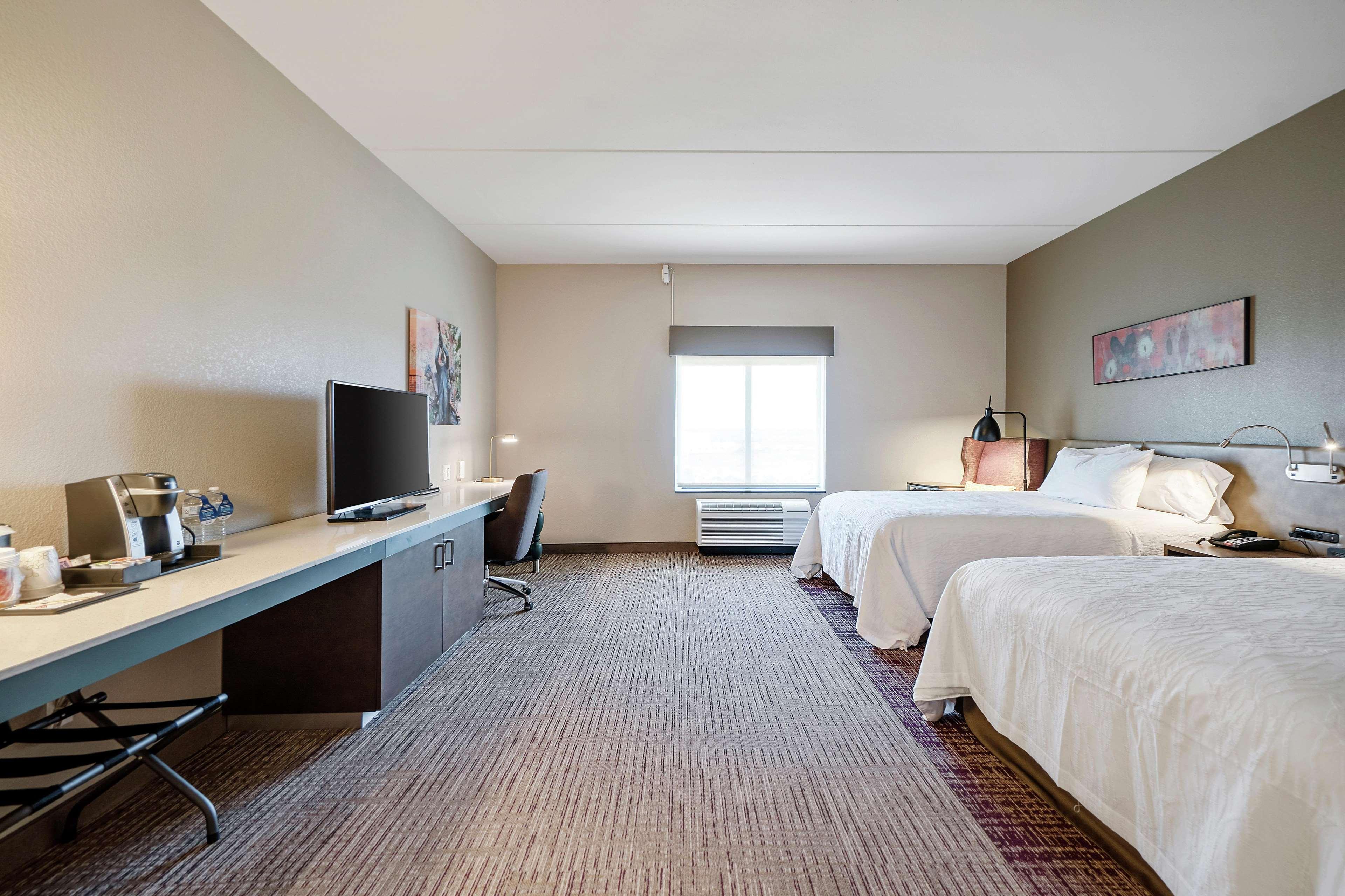 Hilton Garden Inn Edmond/Oklahoma City North מראה חיצוני תמונה