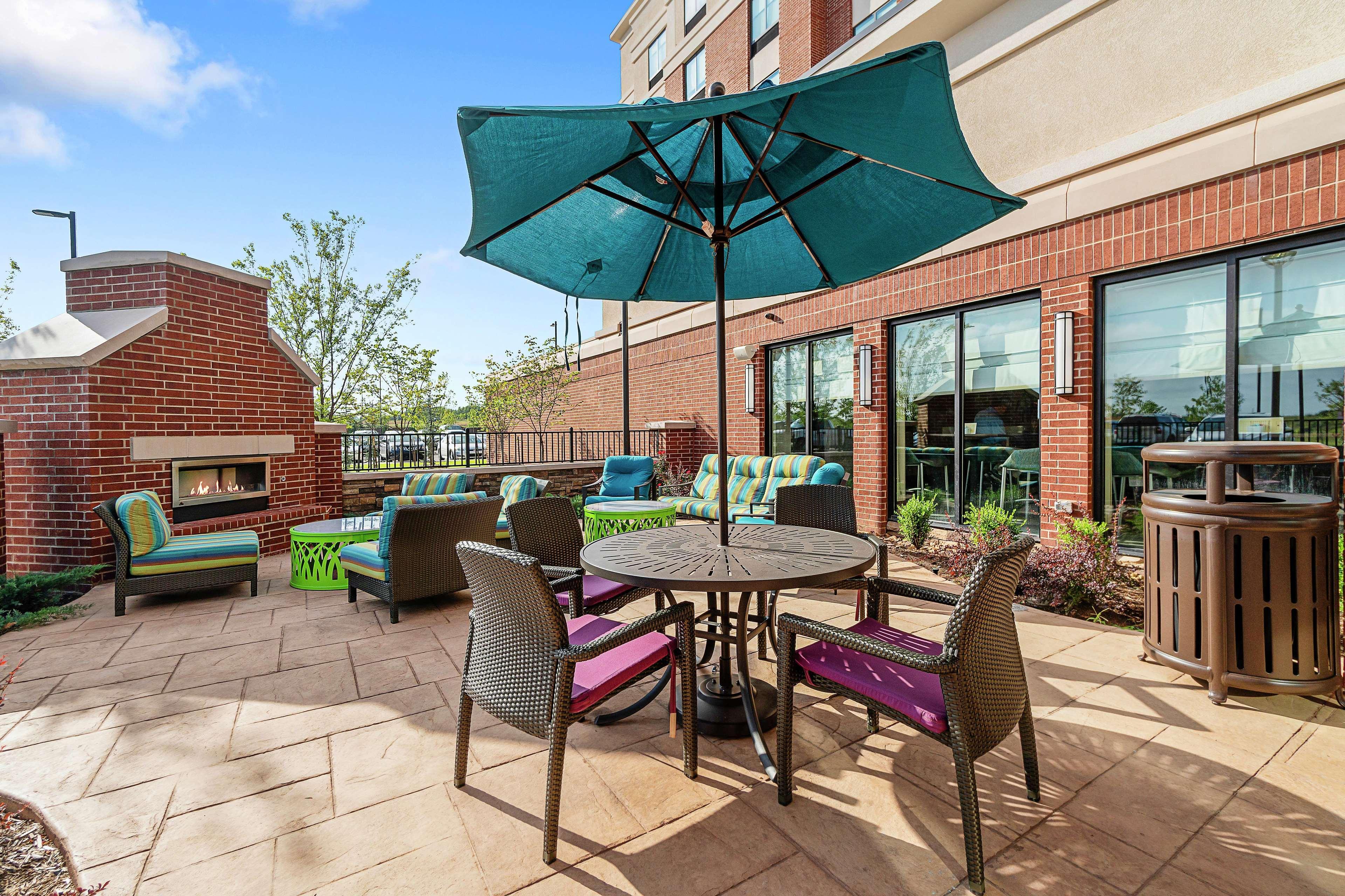 Hilton Garden Inn Edmond/Oklahoma City North מראה חיצוני תמונה