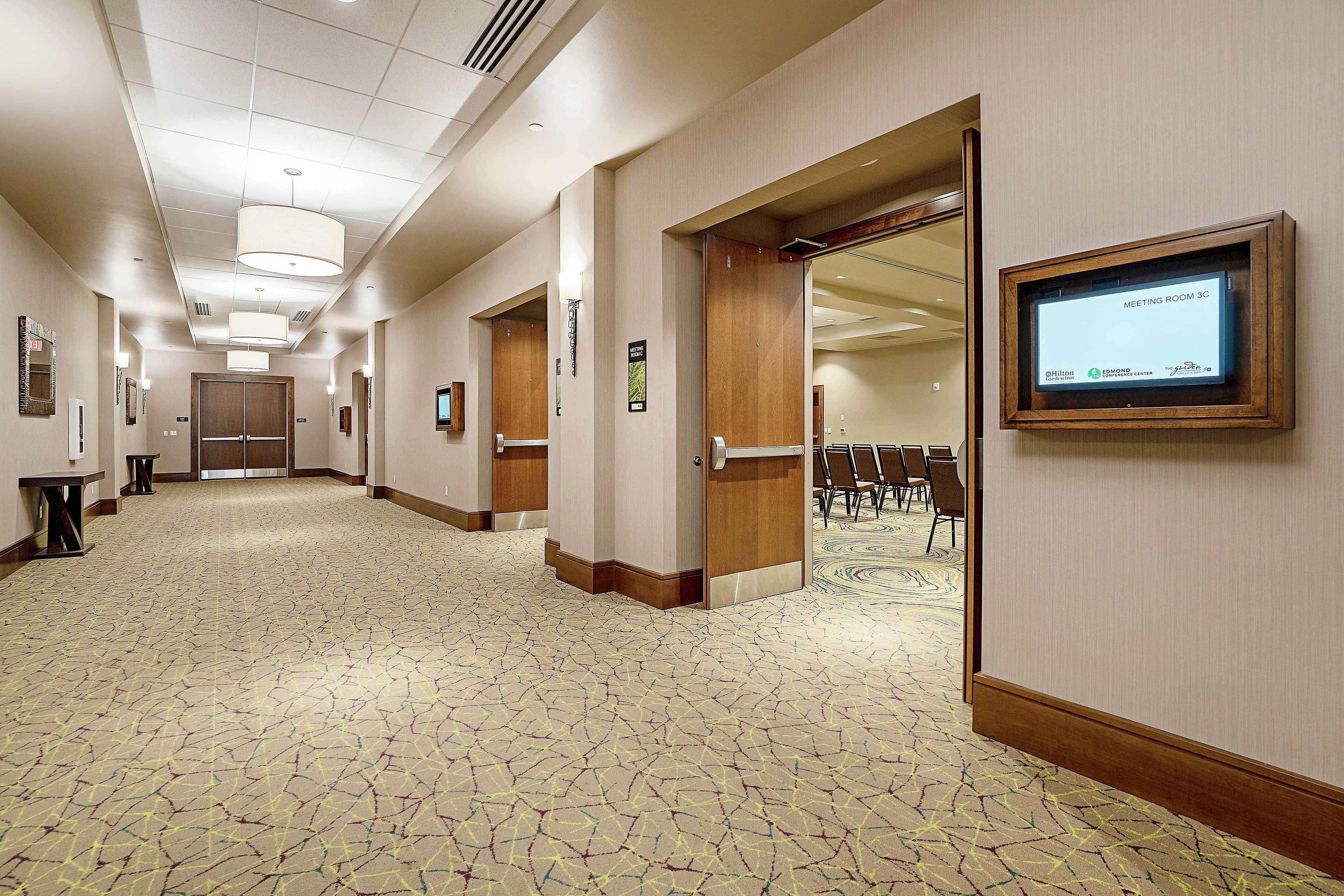 Hilton Garden Inn Edmond/Oklahoma City North מראה חיצוני תמונה