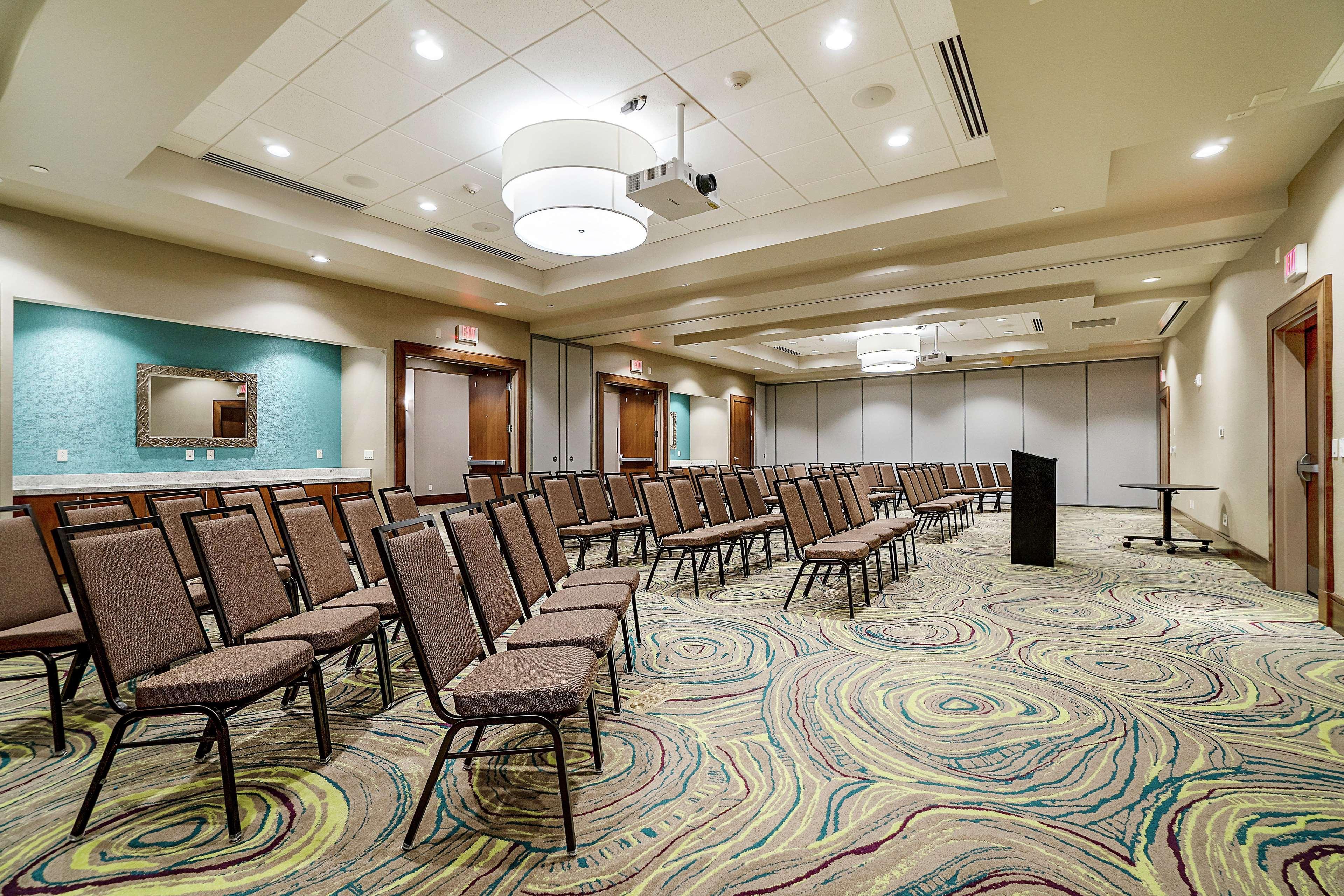 Hilton Garden Inn Edmond/Oklahoma City North מראה חיצוני תמונה