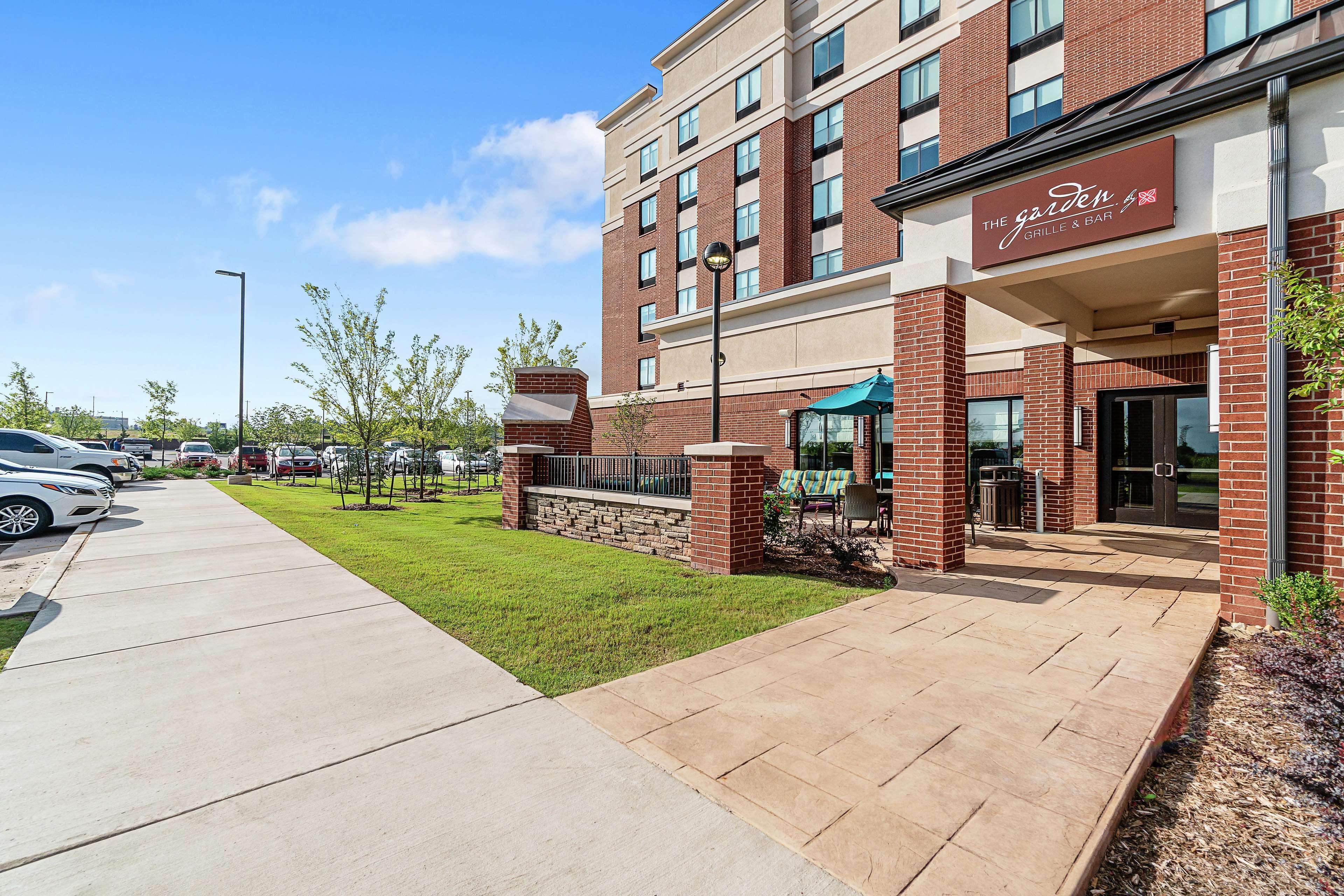 Hilton Garden Inn Edmond/Oklahoma City North מראה חיצוני תמונה